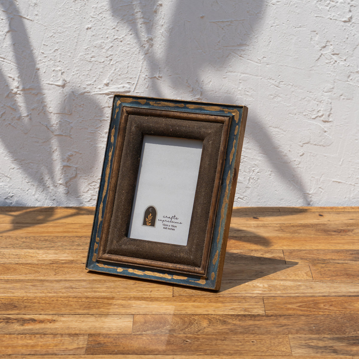 Front view of the Collector's photo frame displayed vertically