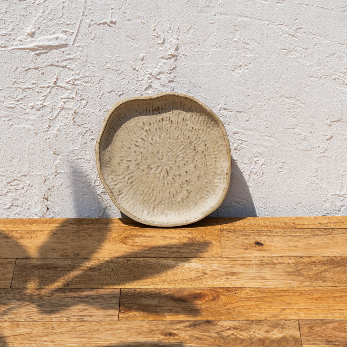 Drift trinket tray standing upright