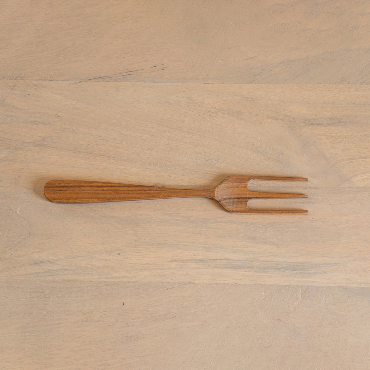 Side view of the Glide wooden fork