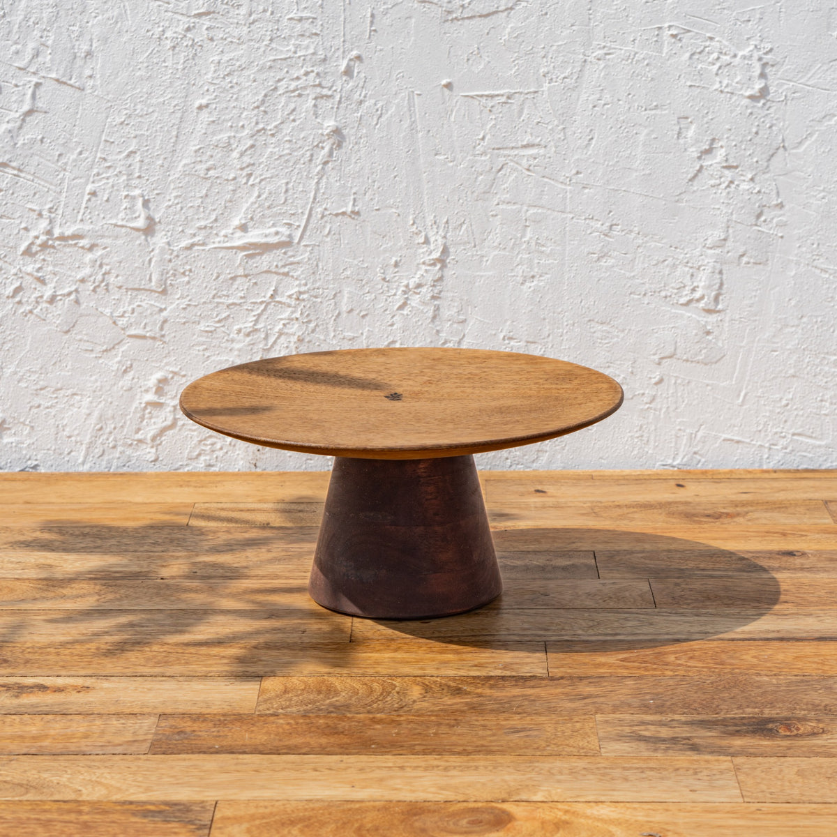 Glide wooden cake stand side view
