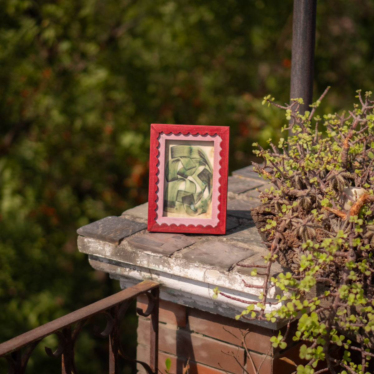 Wooden Photo Frame, Wavy Photo Frame, Red Photo Frame